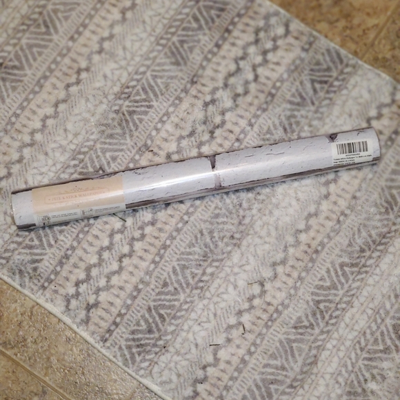 2 rolls of White Brick Pattern Wallpaper - Picture 9 of 11